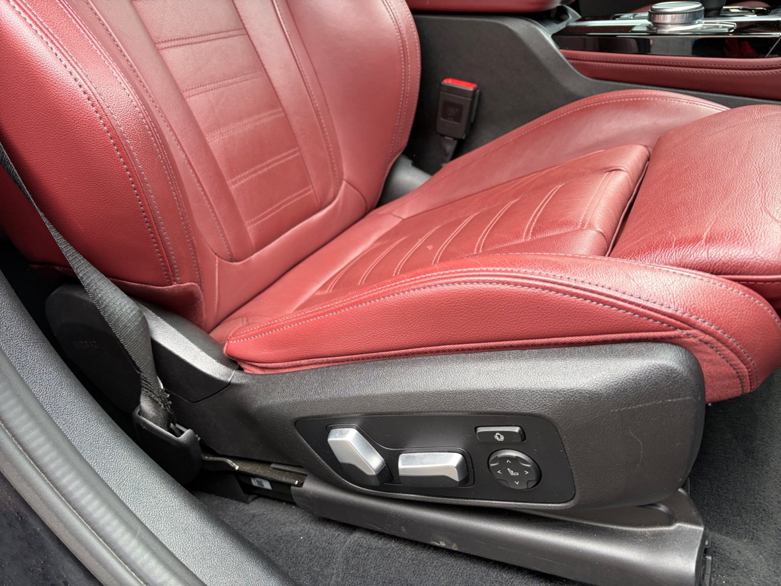 Used 2021 BMW X4 xDrive30i w/ M Sport Package AWD/4WD image 31