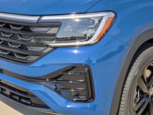 New 2026 Volkswagen Atlas Cross Sport SEL R-Line image 6