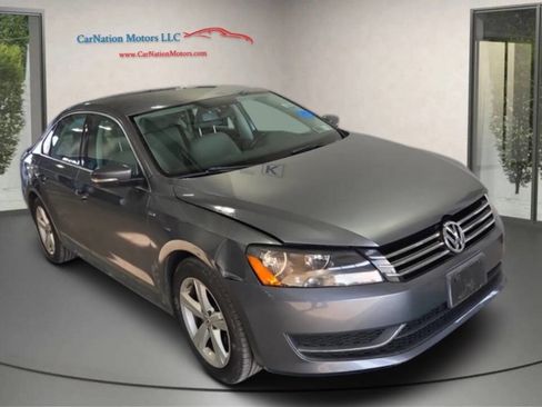 Used 2014 Volkswagen Passat 1.8T Wolfsburg Edition image 1