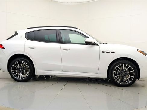 Used 2024 Maserati Grecale GT image 14