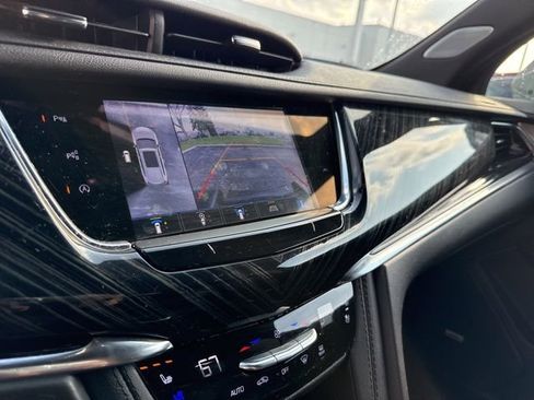 Used 2024 Cadillac XT6 Premium Luxury w/ Technology Package image 20