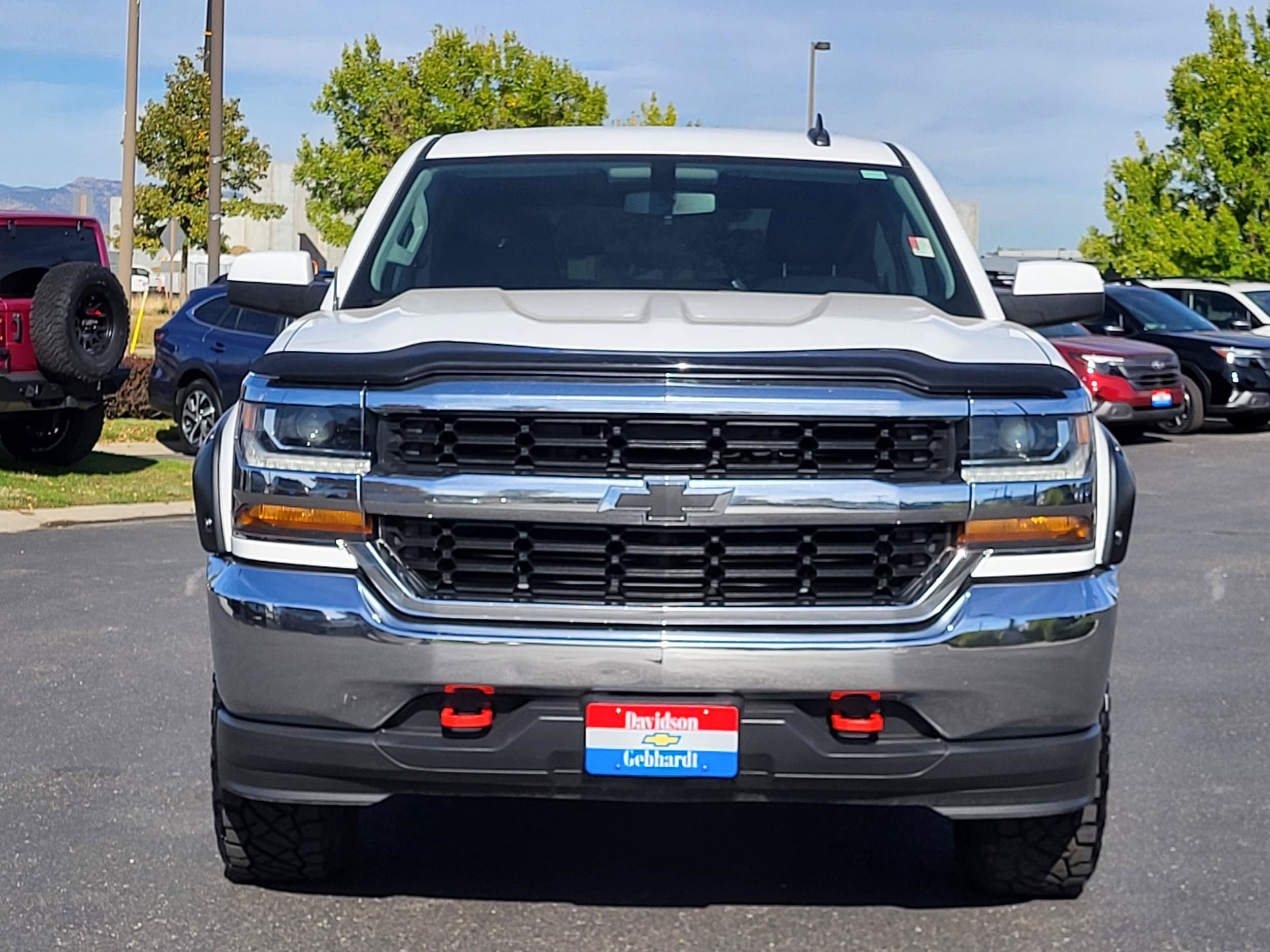 Used 2018 Chevrolet Silverado 1500 LT AWD/4WD image 2