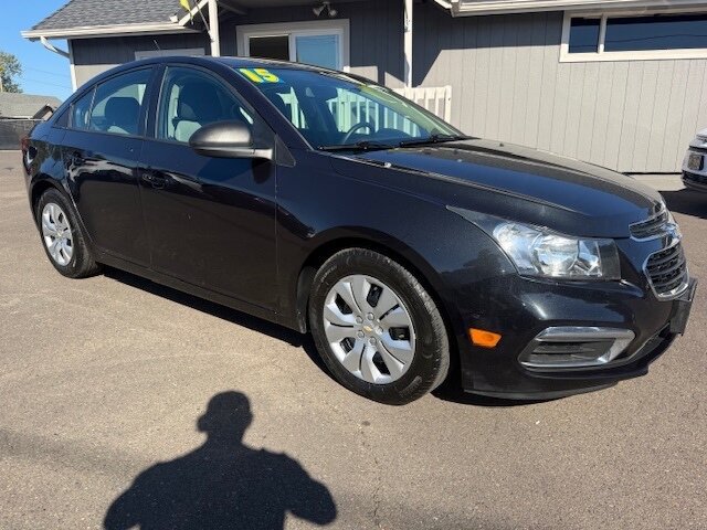 Used 2015 Chevrolet Cruze LS FWD image 1