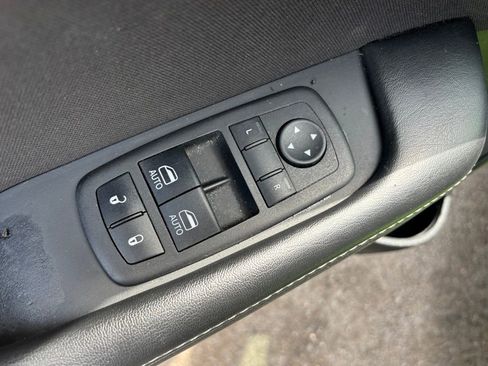 Used 2023 Dodge Challenger SXT image 11