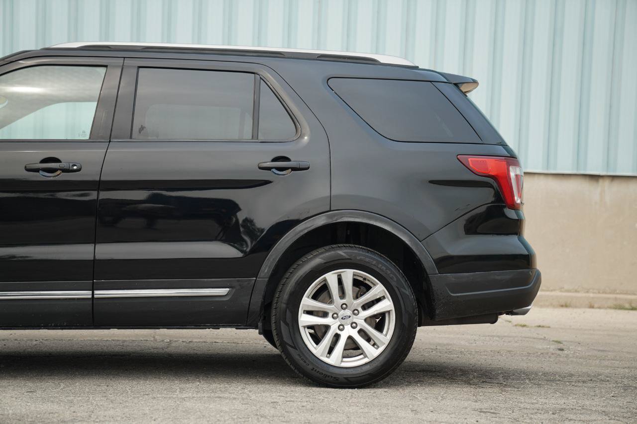 Used 2018 Ford Explorer XLT AWD/4WD image 12