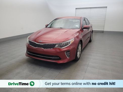 Used 2018 Kia Optima S FWD image 1