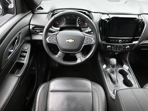 Used 2023 Chevrolet Traverse LT w/ LT Premium Package image 14