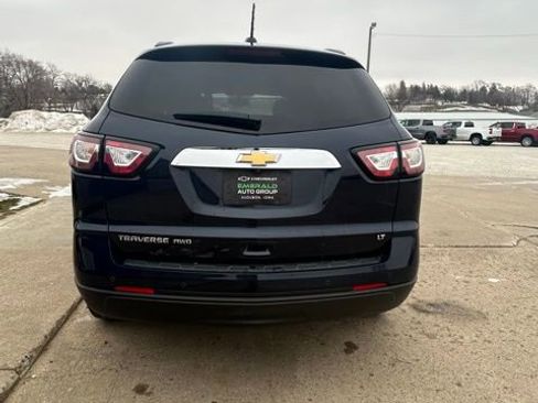 Used 2017 Chevrolet Traverse LT image 24