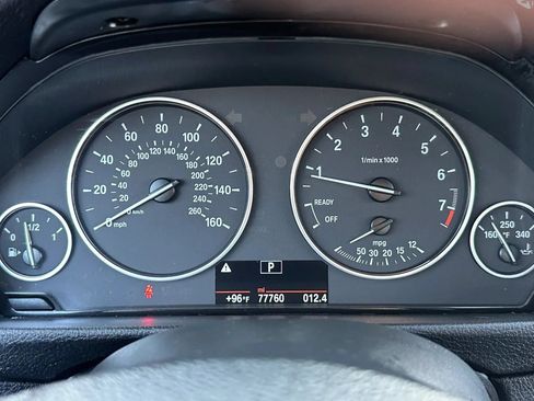 Used 2014 BMW 320i Sedan RWD image 4
