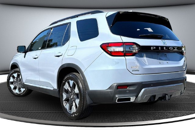 New 2026 Honda Pilot Elite image 3