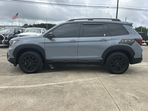 Used 2023 Honda Passport TrailSport image 9