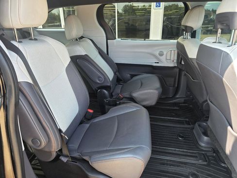 Used 2023 Toyota Sienna XSE w/ XSE Plus Package AWD/4WD image 23