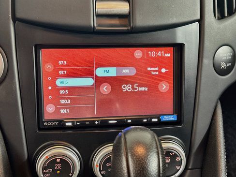 Used 2009 Nissan 370Z Touring w/ Aerodynamics Pkg RWD image 19