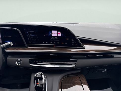 Used 2024 Cadillac Escalade Premium Luxury Platinum image 16