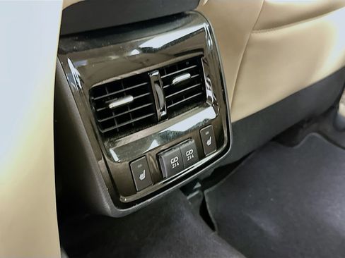 Used 2020 Toyota Avalon Limited w/ Advanced Safety Package FWD image 27