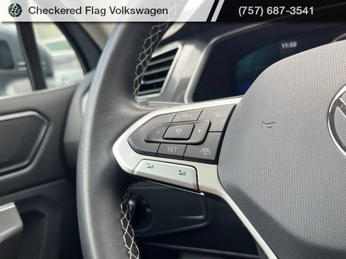 Used 2023 Volkswagen Tiguan SE FWD image 34