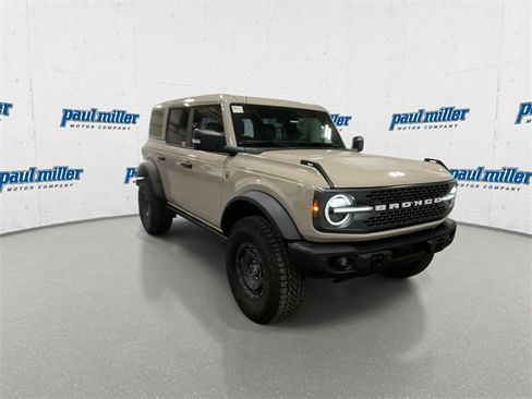 New 2025 Ford Bronco Badlands image 3