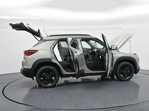 New 2026 Chevrolet TrailBlazer LT w/ Midnight Edition FWD image 40