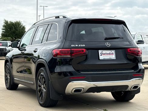 Used 2022 Mercedes-Benz GLB 250 image 6