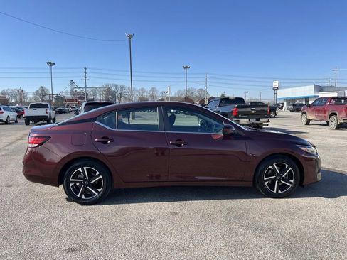 Used 2024 Nissan Sentra SV image 8