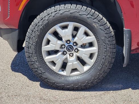 Certified 2022 Nissan Frontier SV AWD/4WD image 5