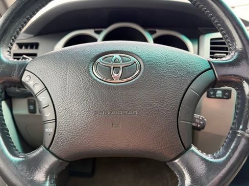 Used 2005 Toyota 4Runner SR5 image 16