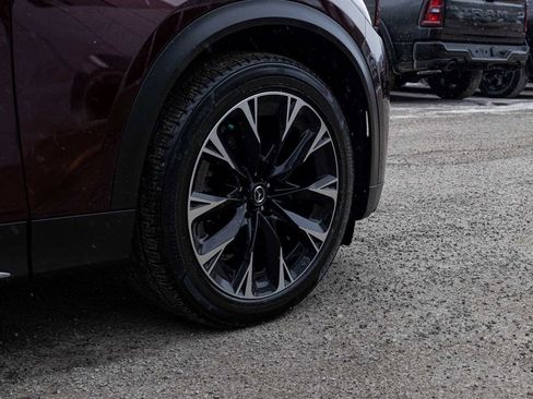 Used 2024 MAZDA CX-90 Plug-In Hybrid w/ Premium Pkg image 9