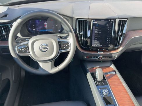 Certified 2024 Volvo XC60 B5 Plus w/ Protection Package Premier image 28