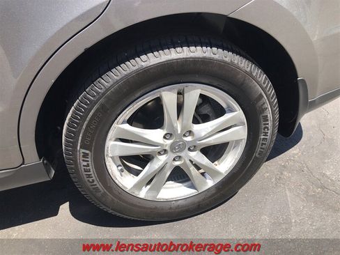 Used 2012 Hyundai Santa Fe Limited w/ Navigation Pkg 4 FWD image 24
