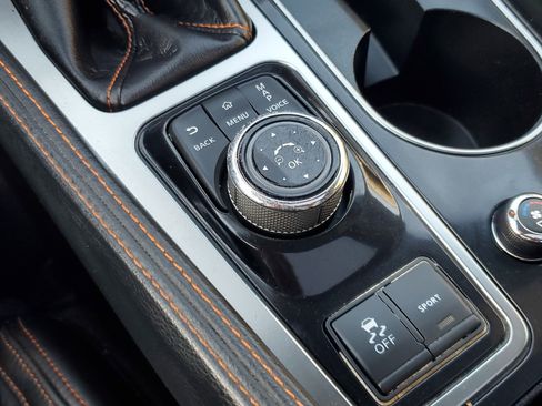 Used 2022 Nissan Maxima SR w/ Sport Mat Group image 25