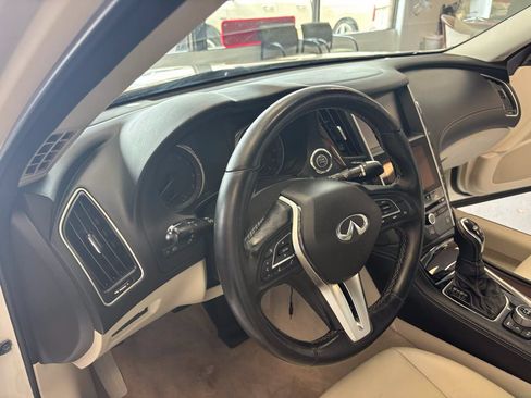 Used 2019 INFINITI Q50 Luxe w/ Essential Package (3.0T Luxe) RWD image 14