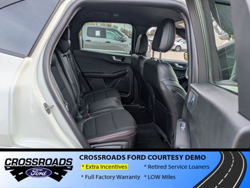 New 2025 Ford Escape ST-Line Elite image 34