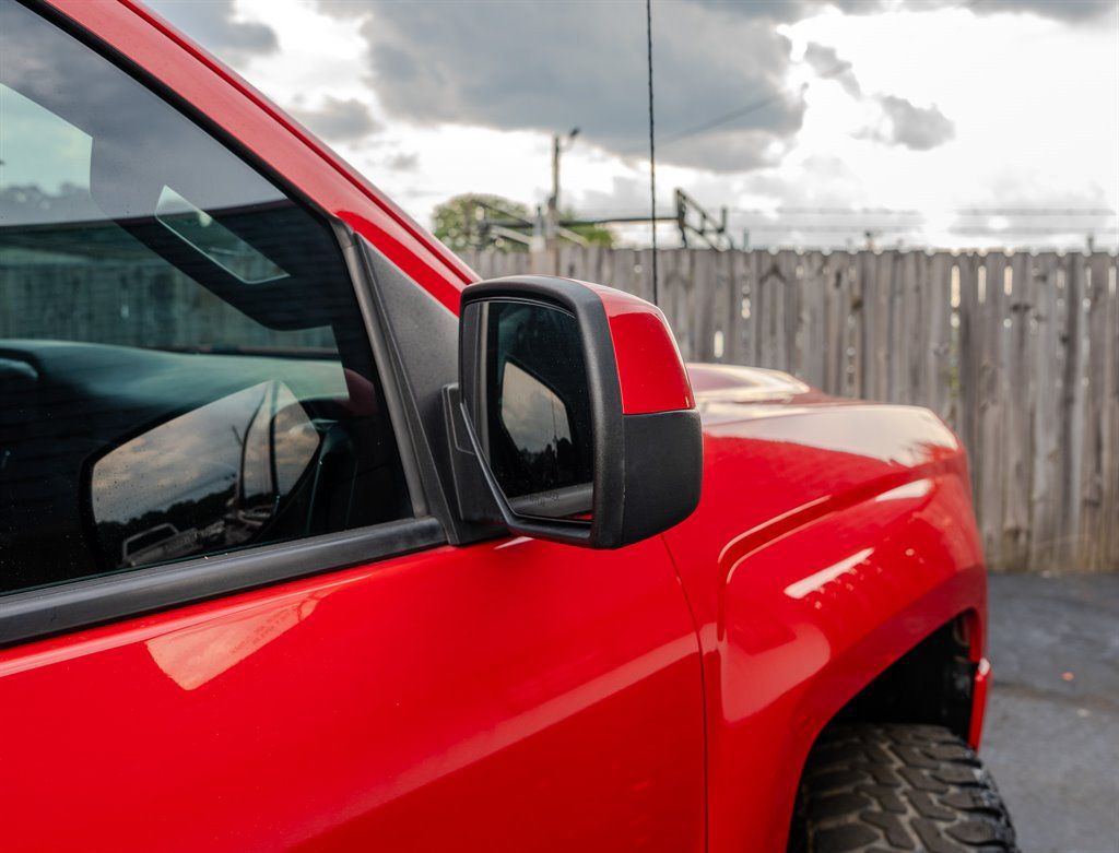 Used 2018 Chevrolet Silverado 1500 LT w/ All Star Edition AWD/4WD image 12