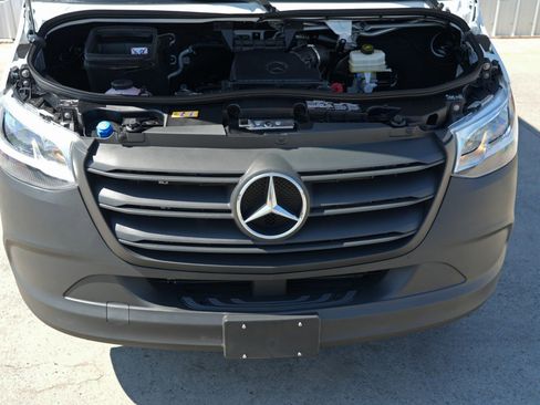 Used 2024 Mercedes-Benz Sprinter 3500 image 8