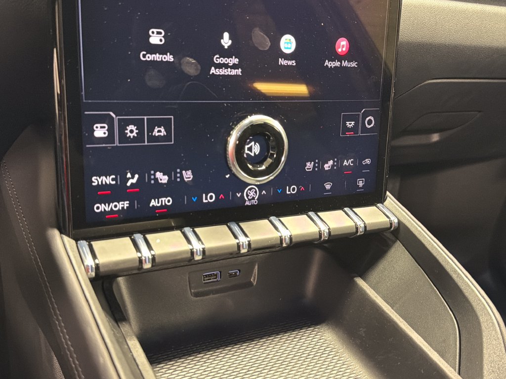 New 2027 GMC Terrain Elevation w/ Elevation Premium Package AWD/4WD image 32