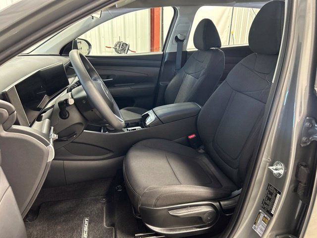 Used 2026 Hyundai Tucson SE AWD/4WD image 13