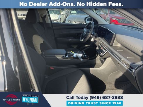 Certified 2025 Hyundai Tucson SEL AWD/4WD image 19