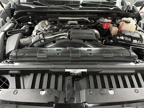Used 2024 GMC Sierra 2500 AT4X image 37