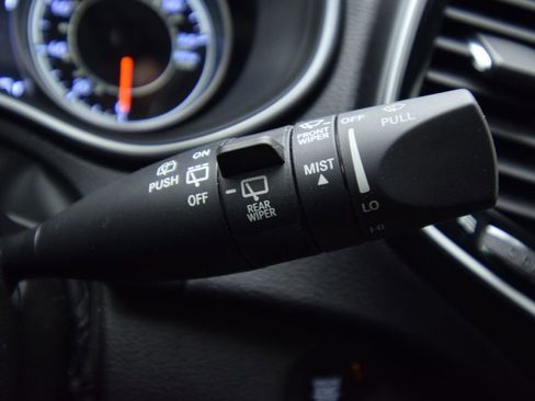 Used 2019 Jeep Cherokee Limited AWD/4WD image 35