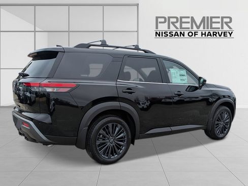 New 2026 Nissan Pathfinder SL w/ SL Premium Package FWD image 5
