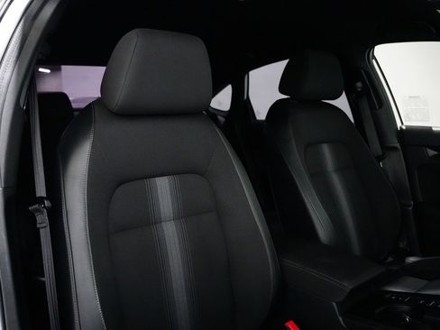 Used 2023 Honda Civic Sport image 9