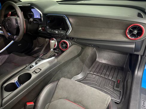 Used 2022 Chevrolet Camaro ZL1 image 9