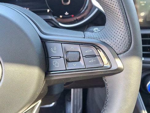 Used 2024 Alfa Romeo Giulia Veloce image 14