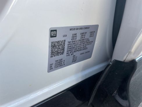 Used 2025 Buick Envista Sport Touring image 27