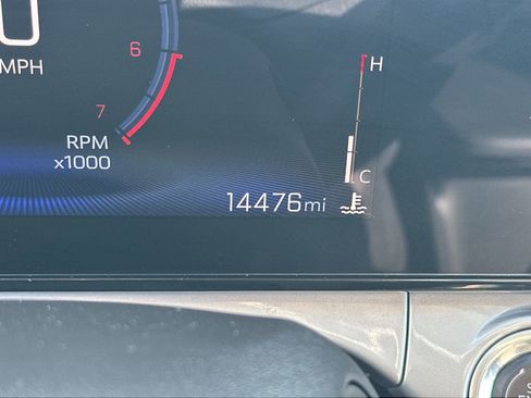 Certified 2025 Chevrolet Trax LT w/ LT Convenience Package image 24