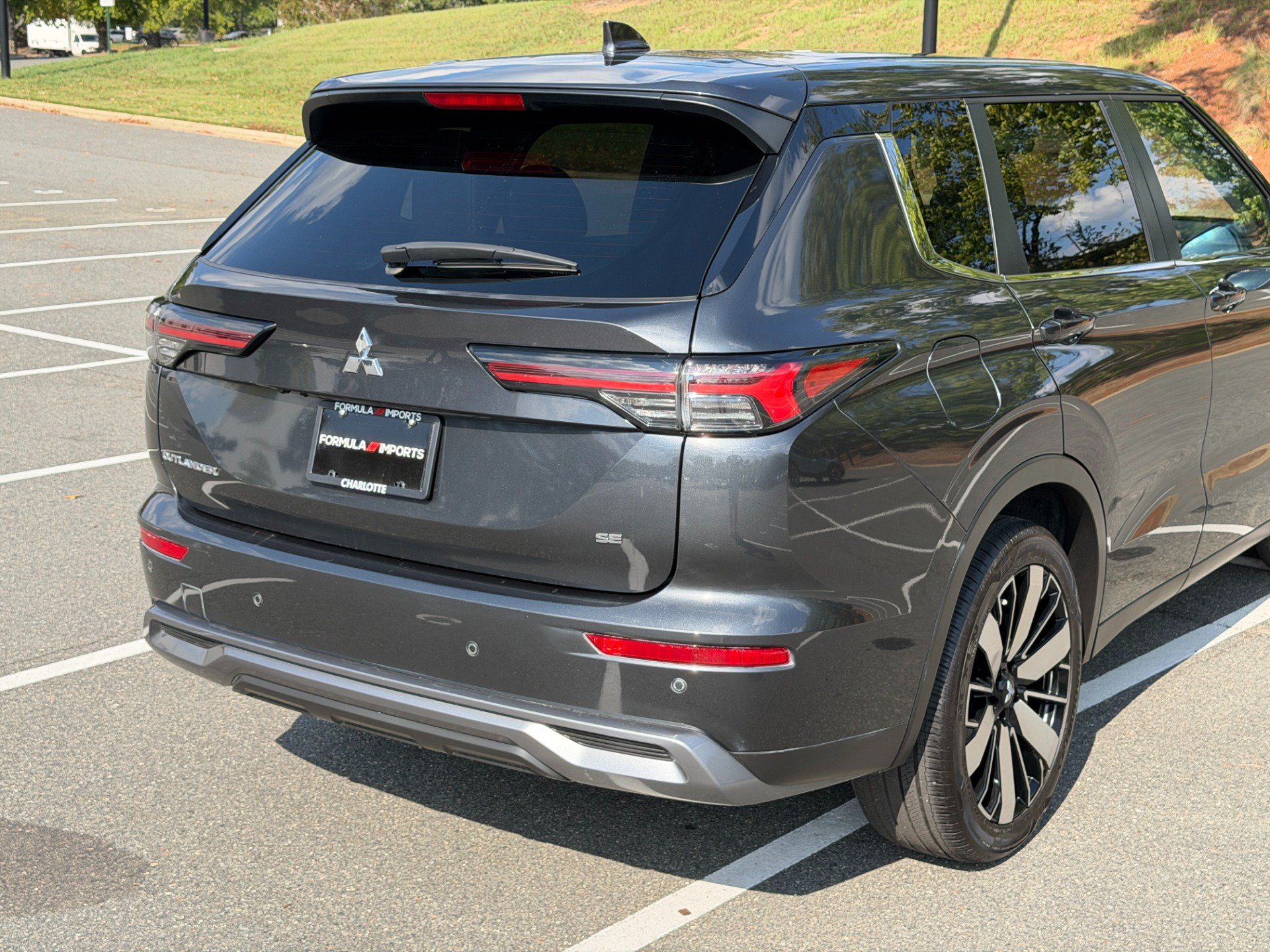 Used 2025 Mitsubishi Outlander SE FWD image 22