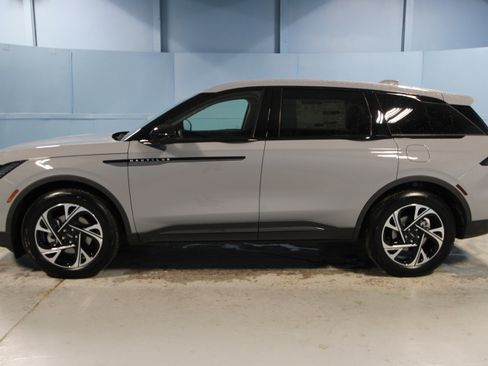 New 2026 Lincoln Nautilus Premier w/ Jet Appearance Package image 32