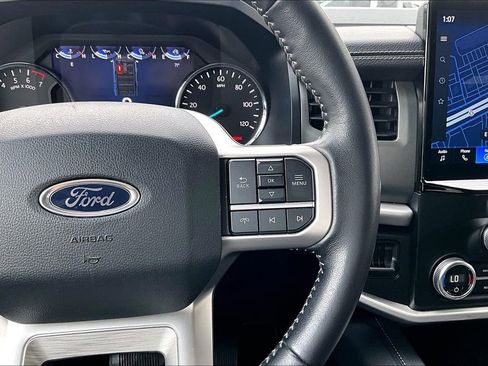 Used 2024 Ford Expedition Max XLT image 28