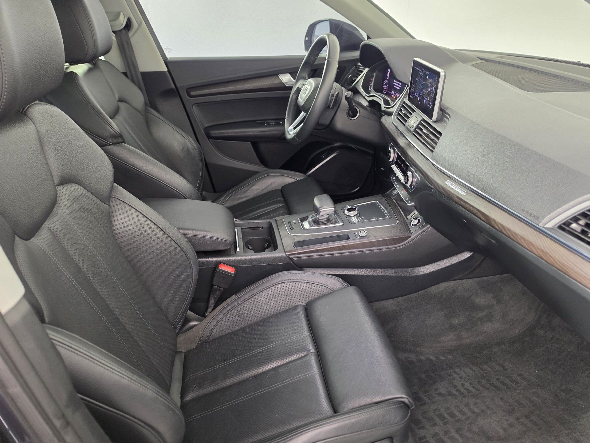 Used 2020 Audi Q5 Premium w/ Premium Plus Package AWD/4WD image 33