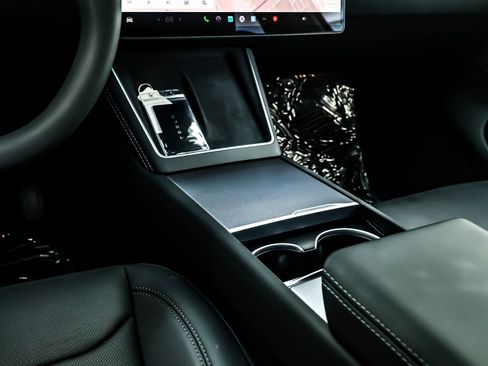 Used 2026 Tesla Model Y Long Range image 6